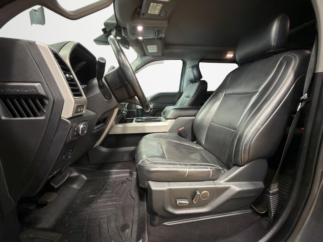 Ford Super Duty F-250 SRW Lariat 4WD Crew Cab 6.75' Box 2019