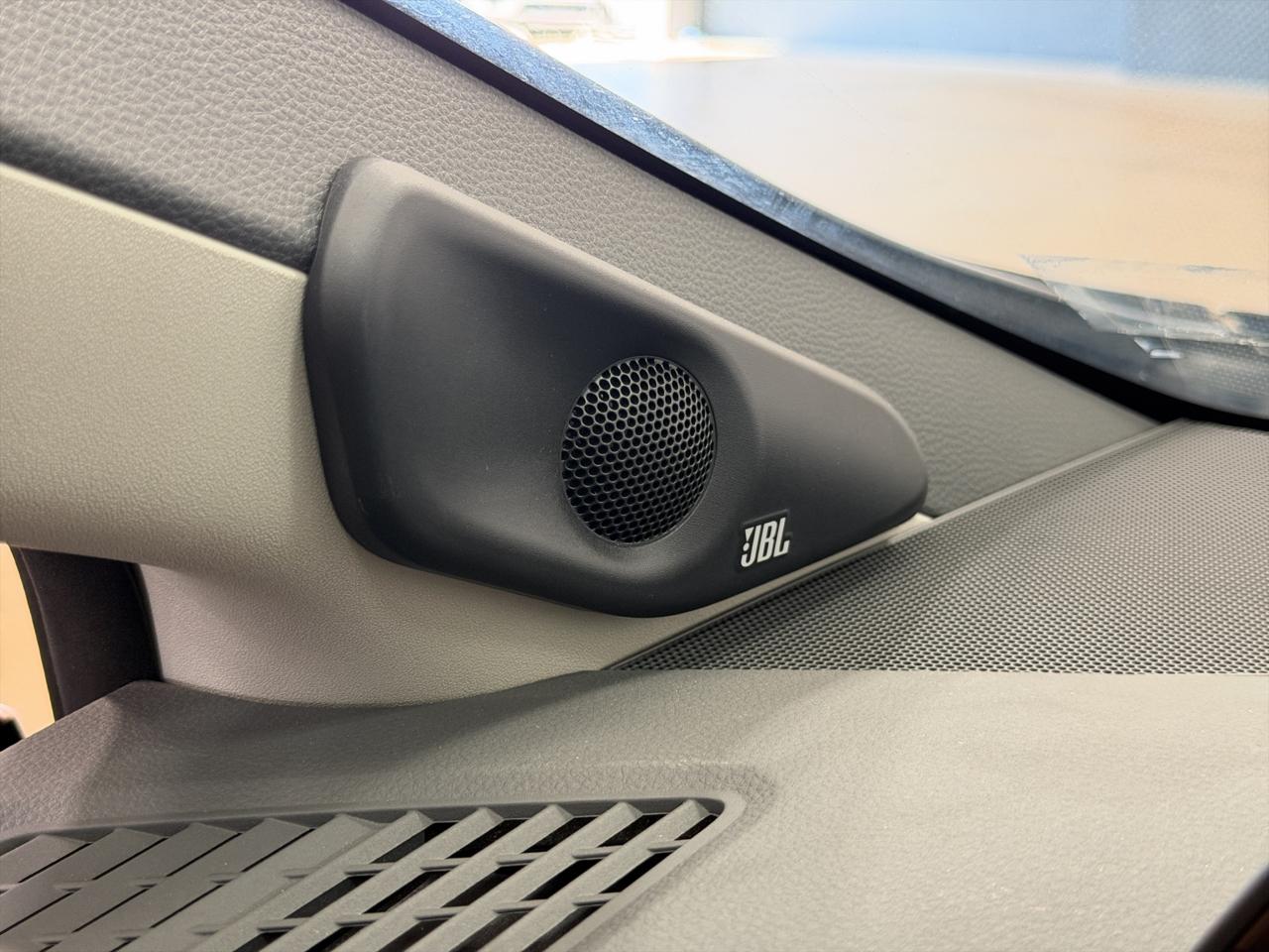 Toyota Prius Limited (Natl) 2024