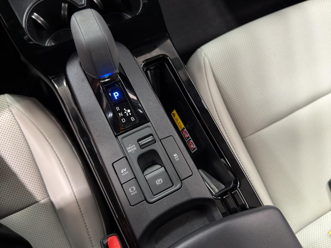 Toyota Prius Limited (Natl) 2024