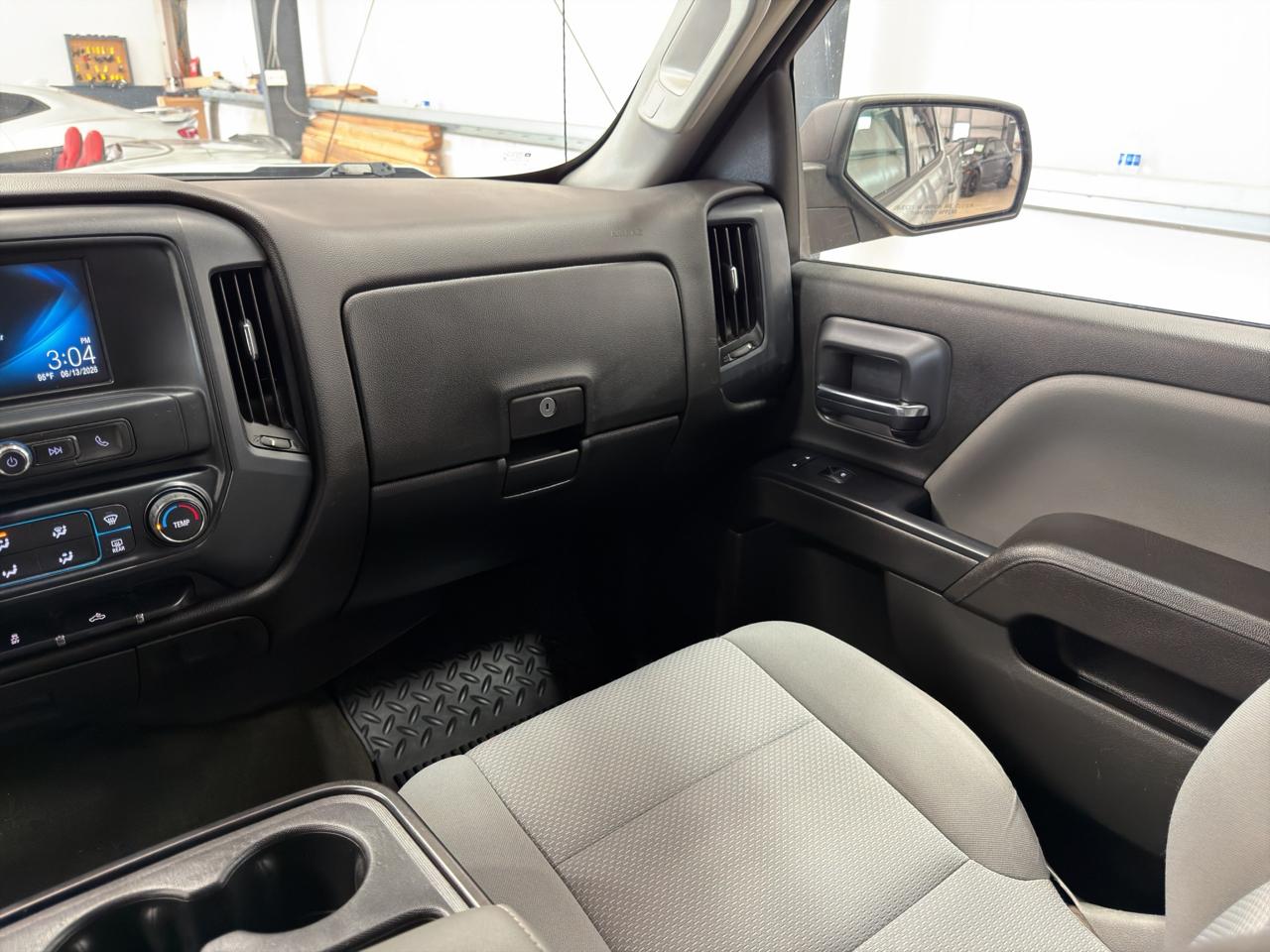 Chevrolet Silverado 1500 2WD Crew Cab 143.5" Custom 2018