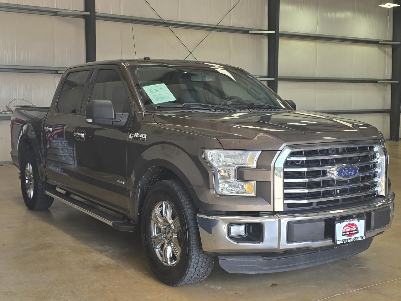 Ford F-150 XLT SuperCrew Short Bed 2WD 2016