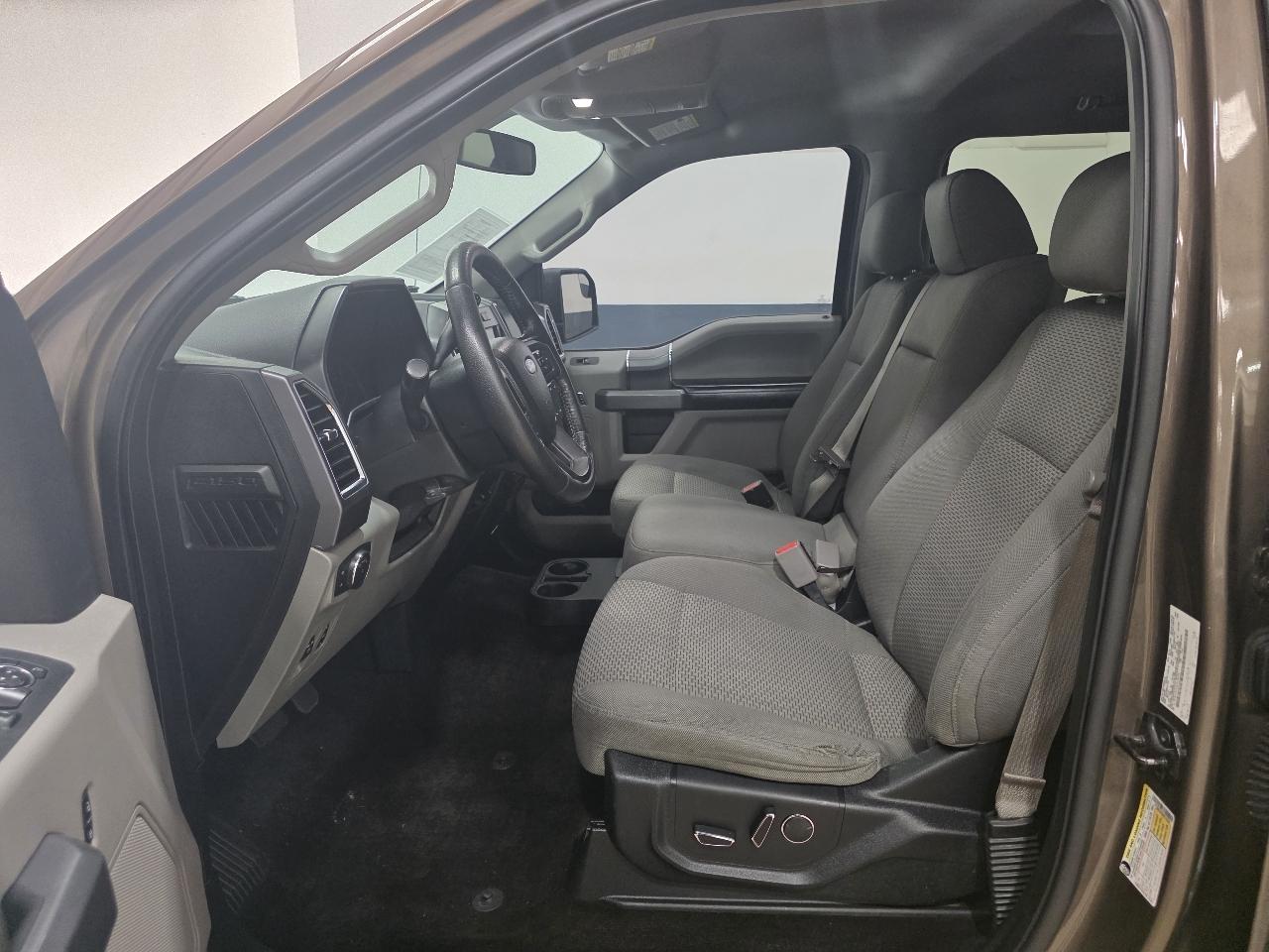 Ford F-150 XLT SuperCrew Short Bed 2WD 2016
