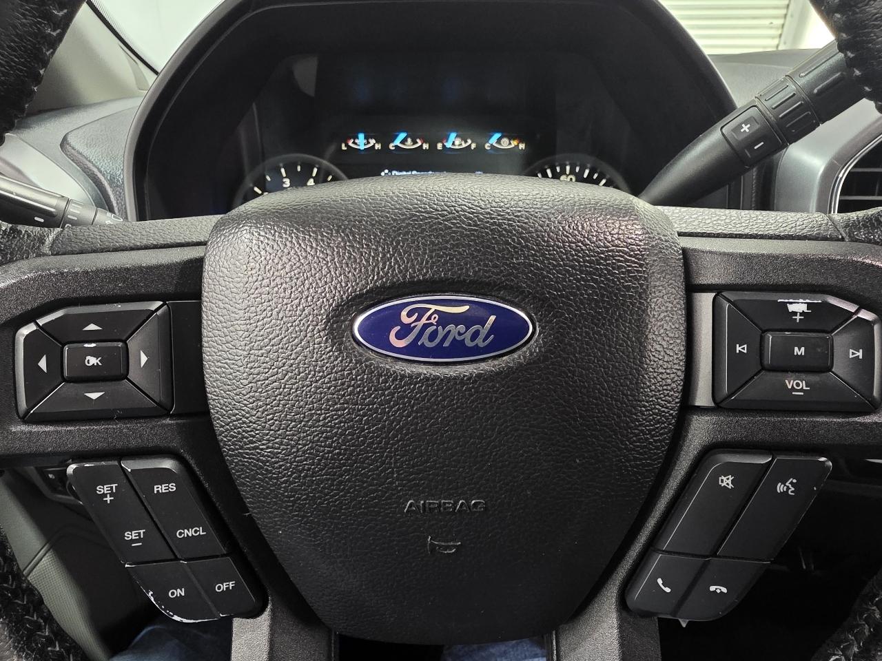 Ford F-150 XLT SuperCrew Short Bed 2WD 2016