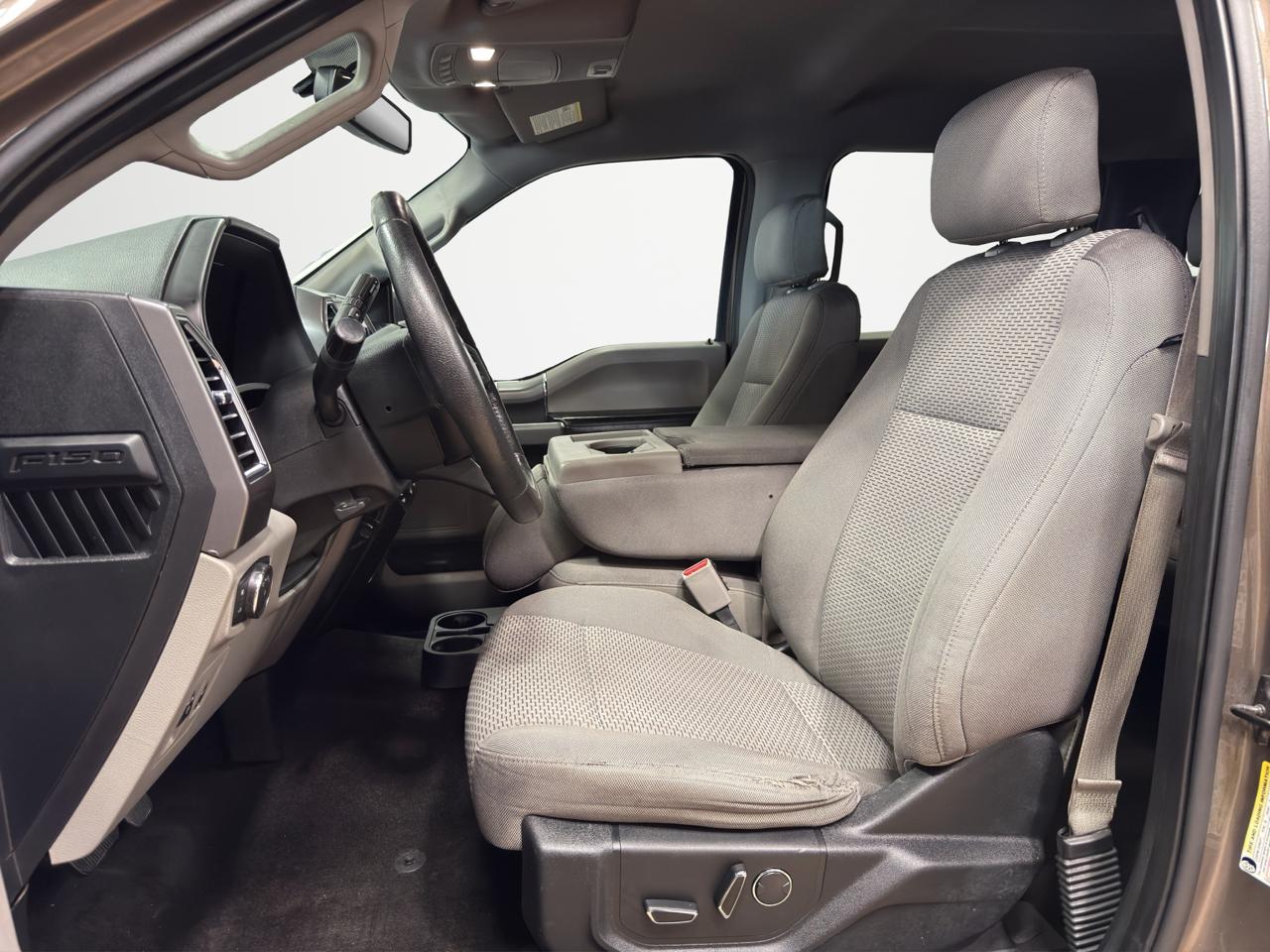 Ford F-150 XLT SuperCrew Short Bed 2WD 2016