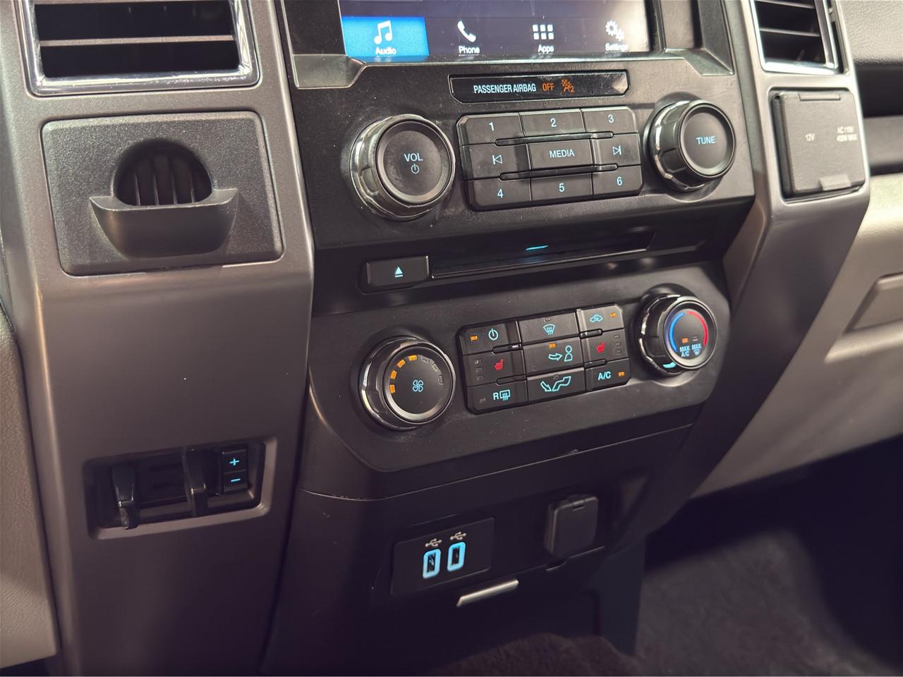 Ford F-150 XLT SuperCrew Short Bed 2WD 2016