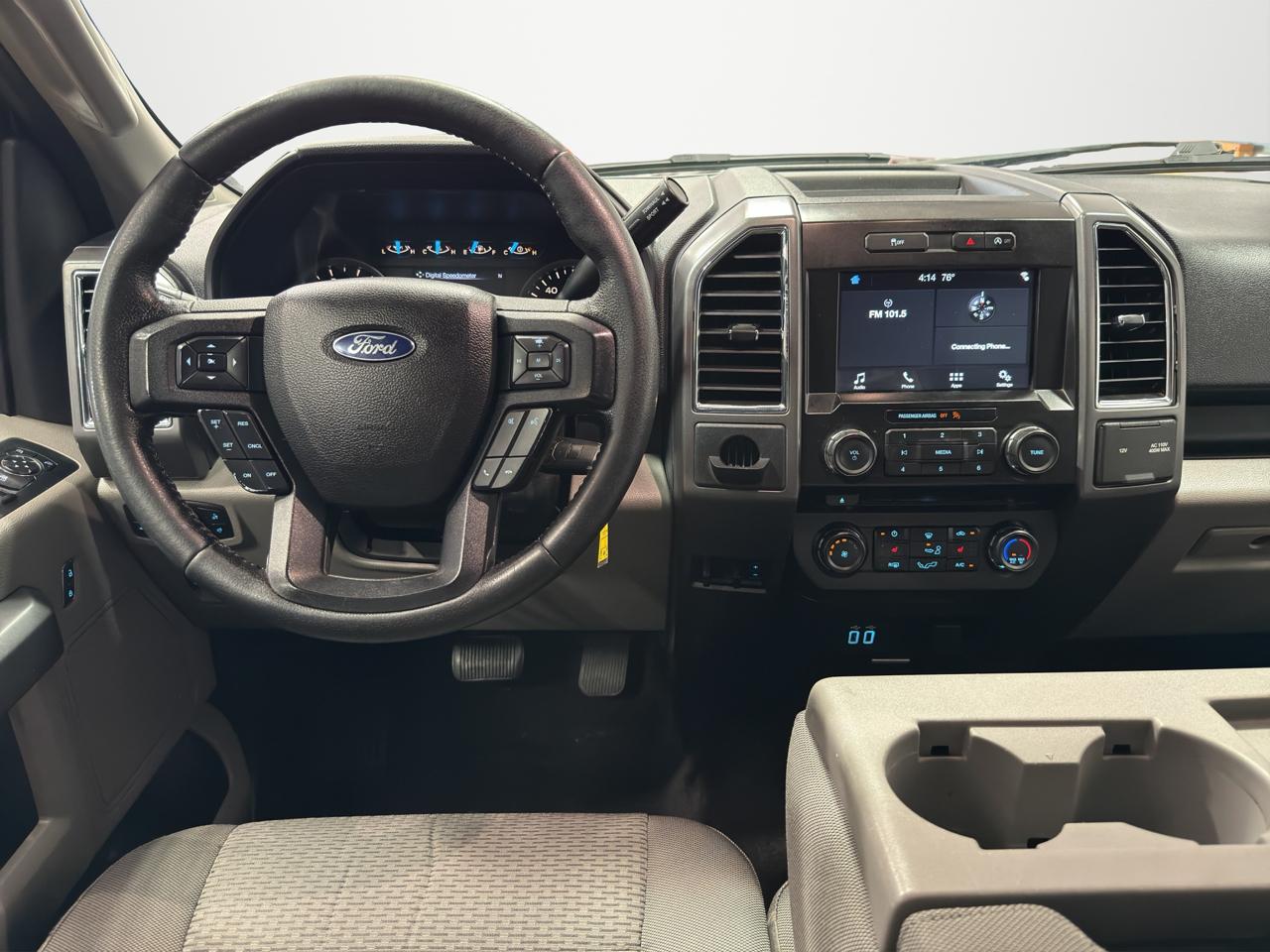 Ford F-150 XLT SuperCrew Short Bed 2WD 2016