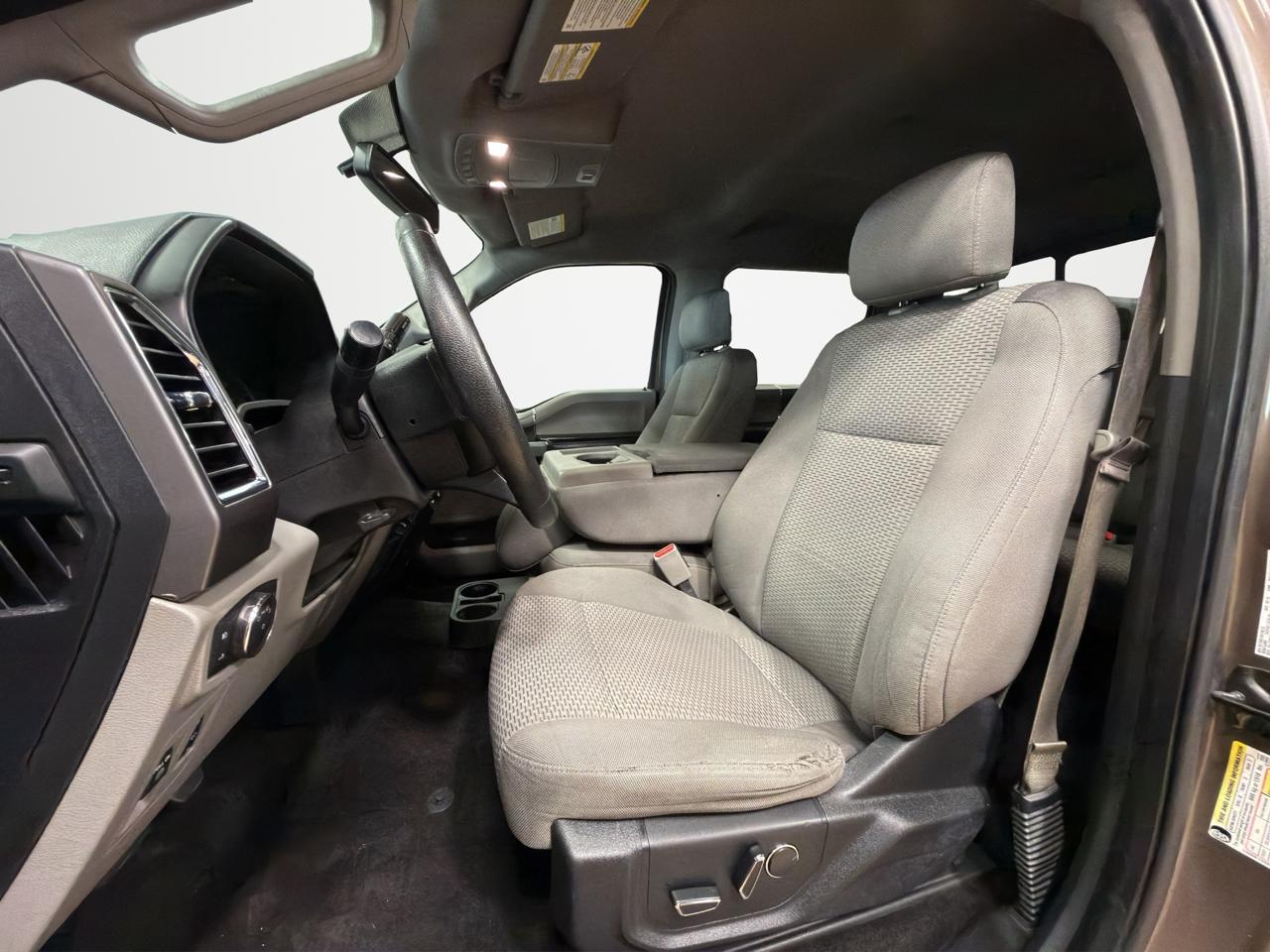 Ford F-150 XLT SuperCrew Short Bed 2WD 2016
