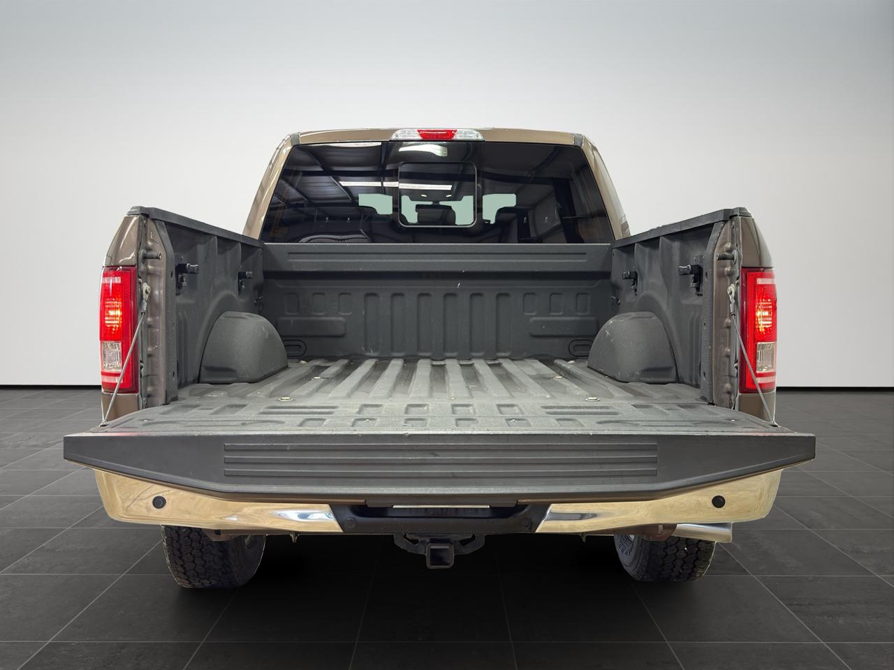 Ford F-150 XLT SuperCrew Short Bed 2WD 2016