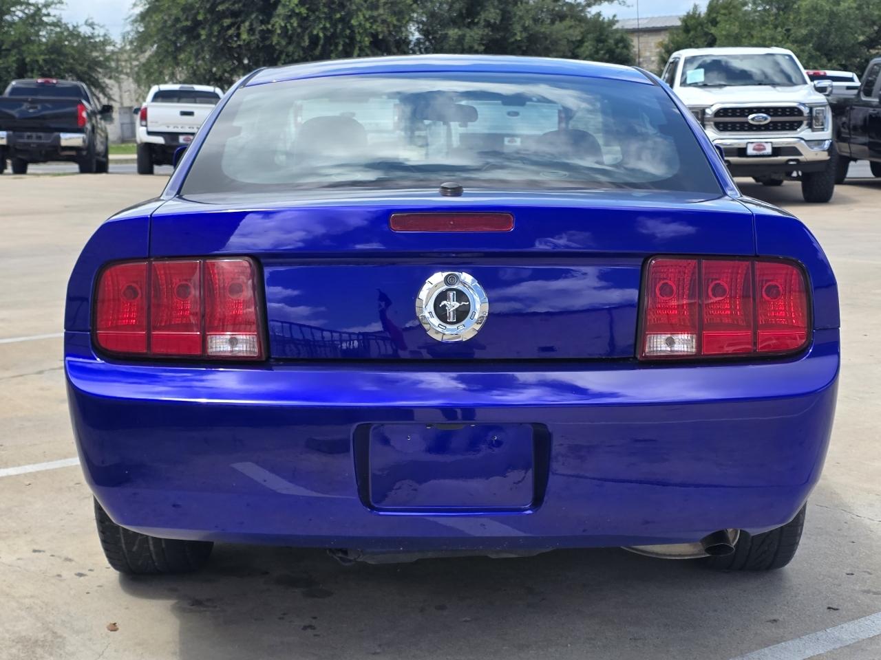 Ford Mustang 2dr Cpe 2009