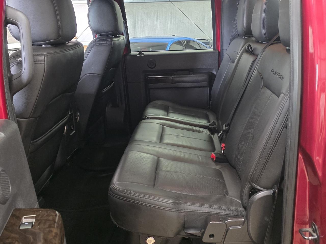 Ford Super Duty F-350 SRW 4WD Crew Cab 172" Platinum 2015