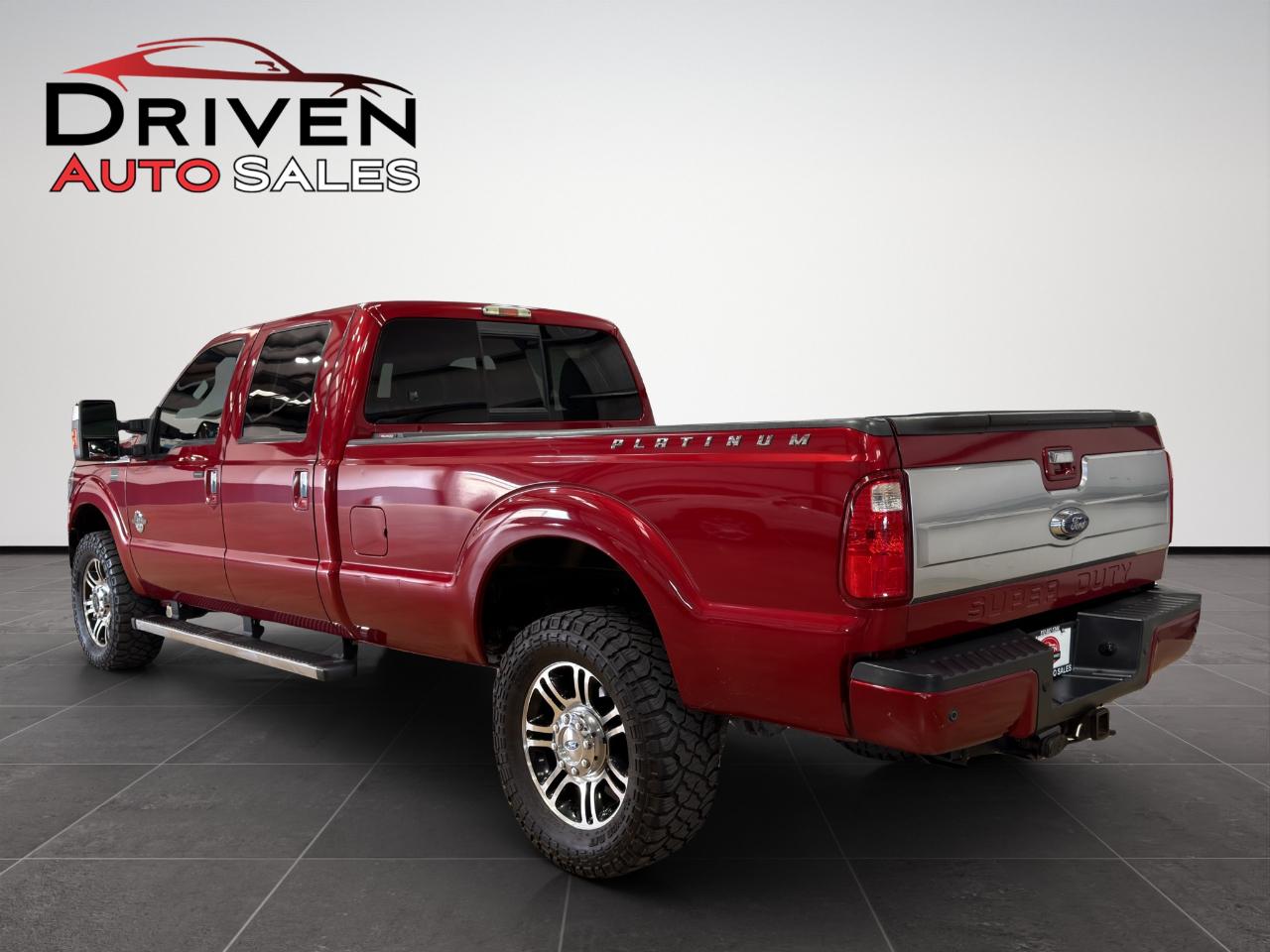 Ford Super Duty F-350 SRW 4WD Crew Cab 172" Platinum 2015