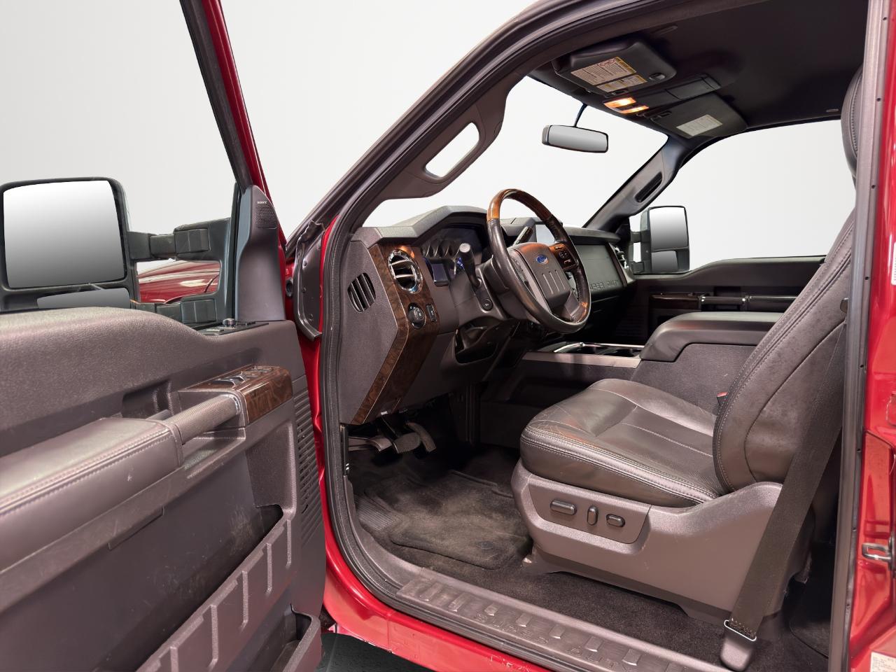 Ford Super Duty F-350 SRW 4WD Crew Cab 172" Platinum 2015