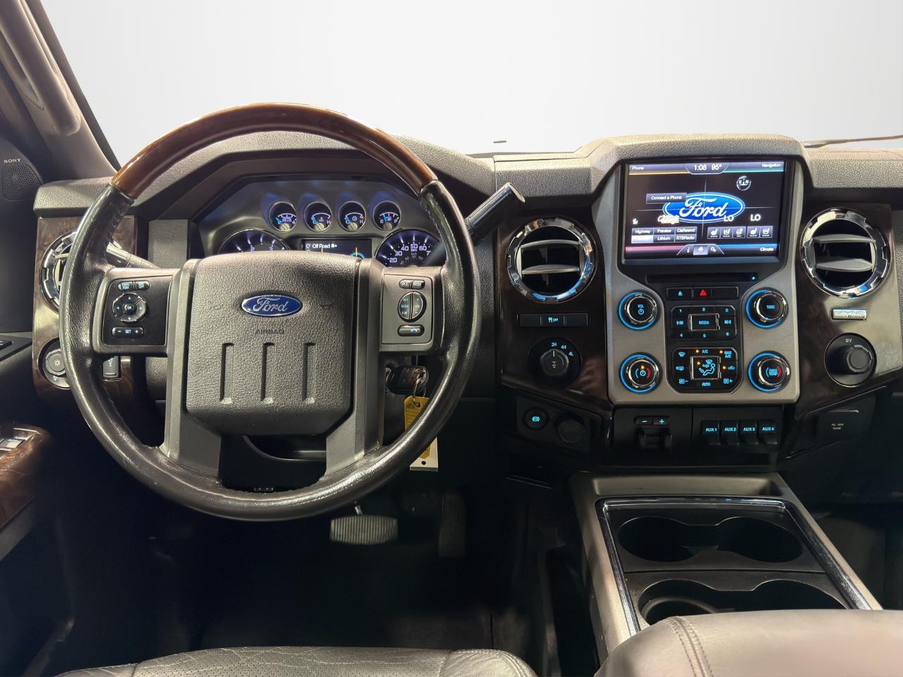 Ford Super Duty F-350 SRW 4WD Crew Cab 172" Platinum 2015