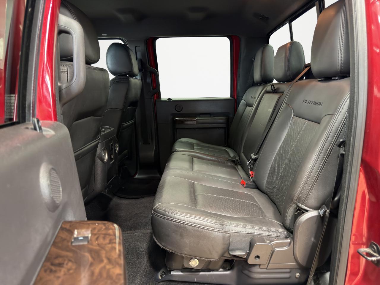 Ford Super Duty F-350 SRW 4WD Crew Cab 172" Platinum 2015
