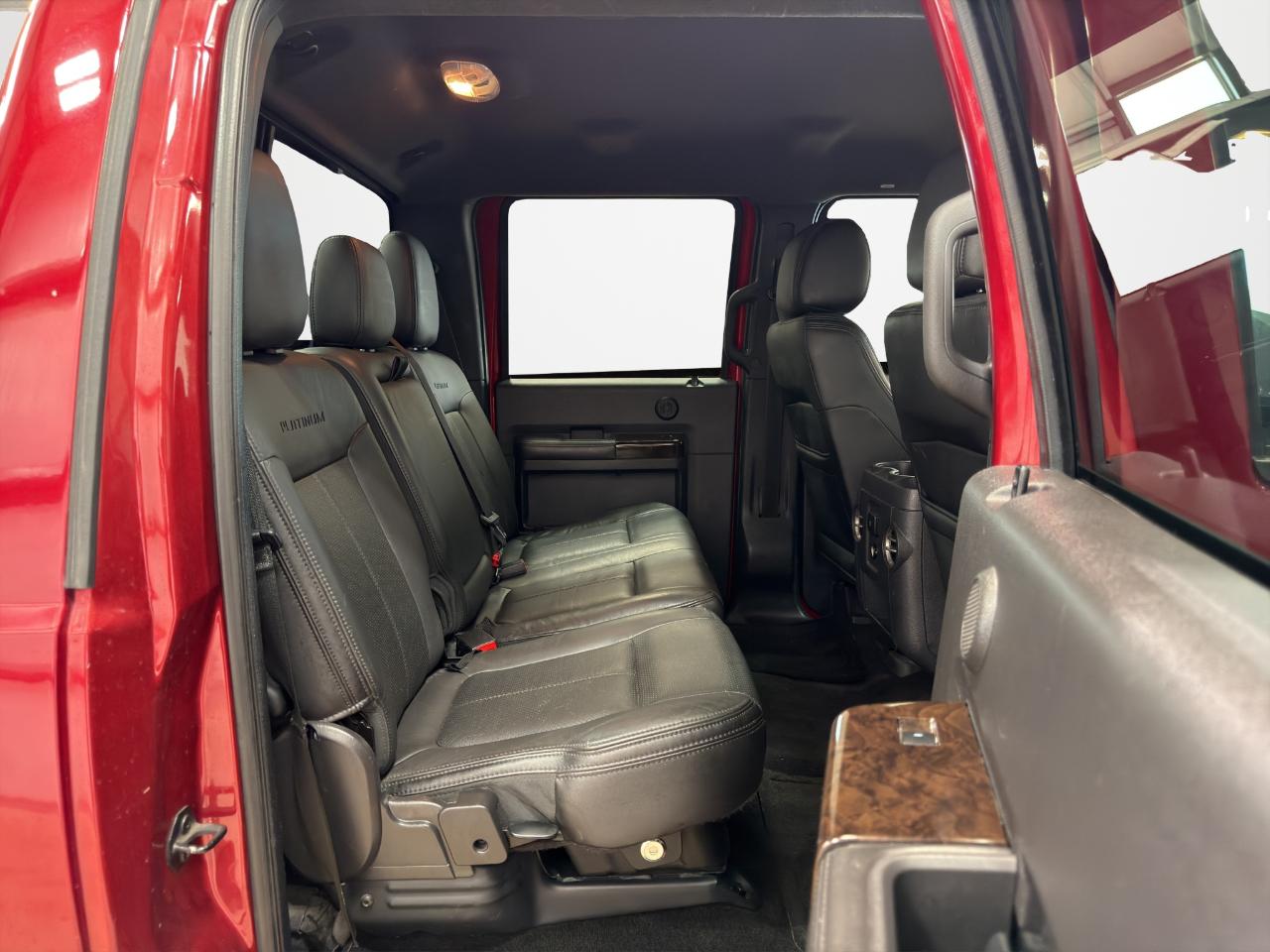 Ford Super Duty F-350 SRW 4WD Crew Cab 172" Platinum 2015