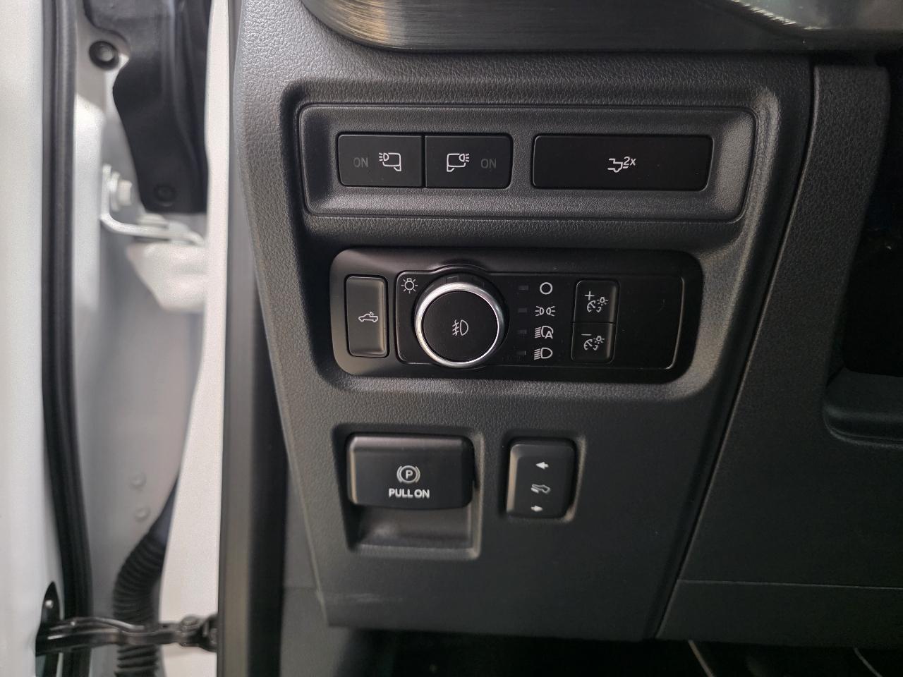 Ford F-150 SuperCrew 139" Lariat 2023