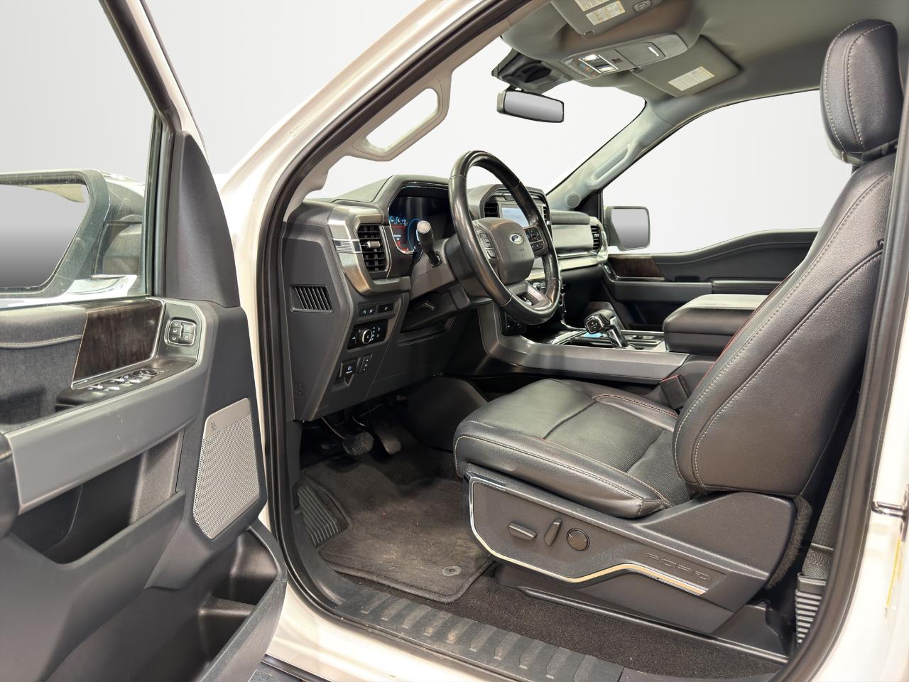 Ford F-150 SuperCrew 139" Lariat 2023