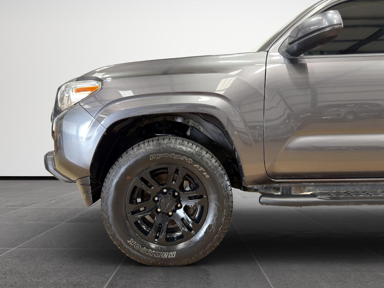 Toyota Tacoma 2WD SR Double Cab 5' Bed AT (Natl) 2021
