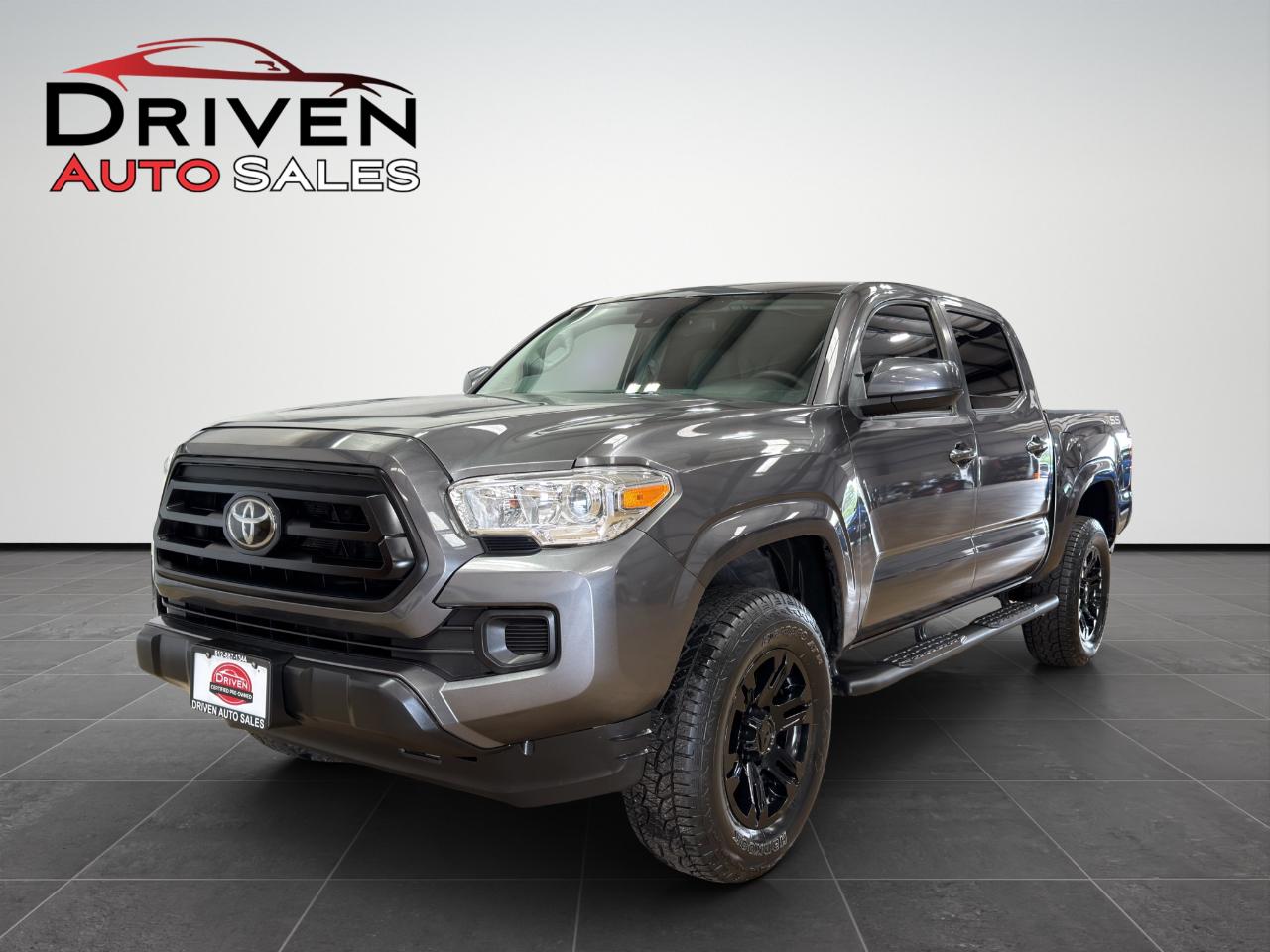 Toyota Tacoma 2WD SR Double Cab 5' Bed AT (Natl) 2021