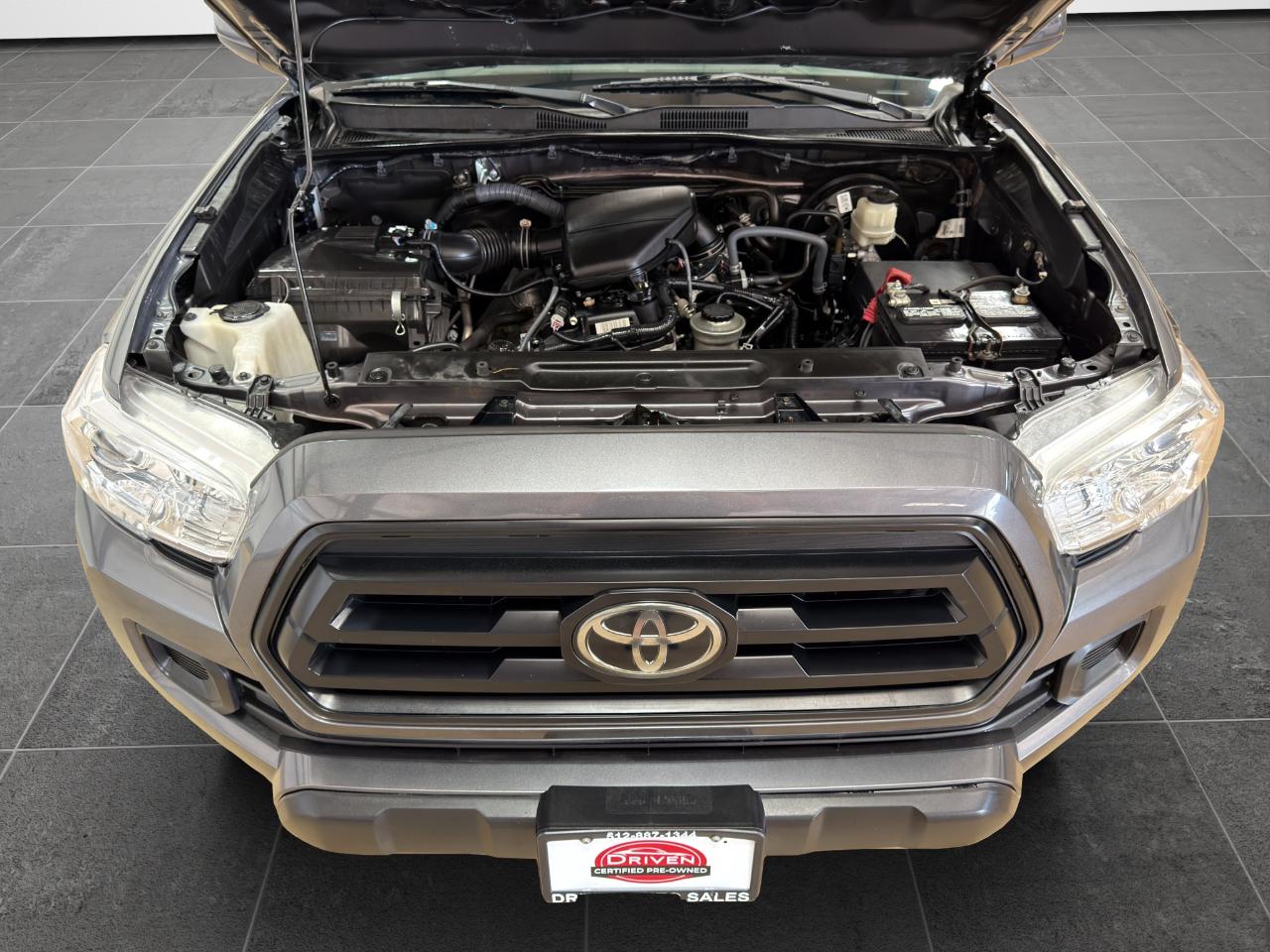 Toyota Tacoma 2WD SR Double Cab 5' Bed AT (Natl) 2021