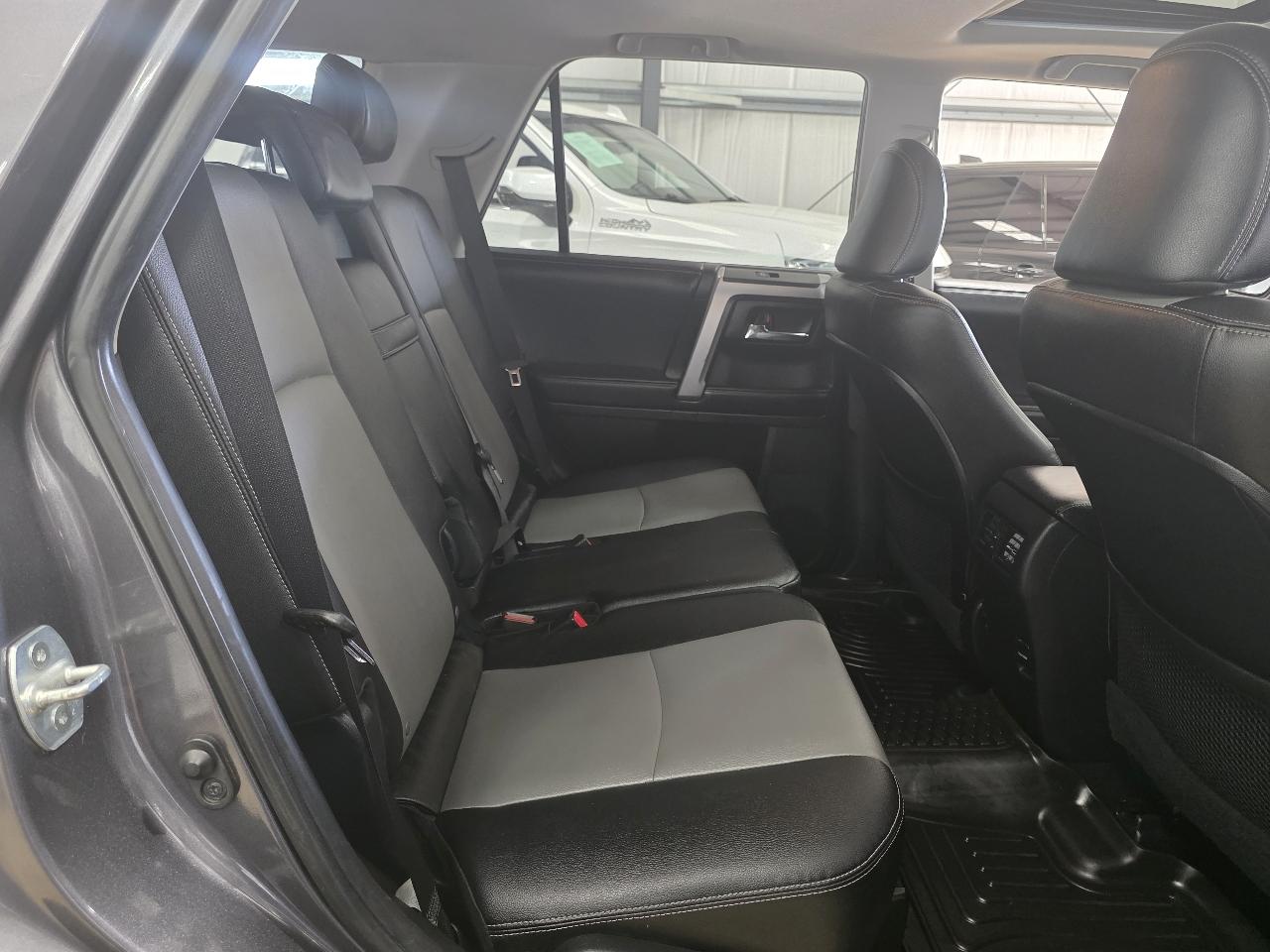 Toyota 4Runner SR5 Premium 4WD 2016
