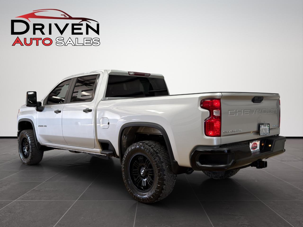 Chevrolet Silverado 2500HD 4WD Crew Cab 159" Custom 2023