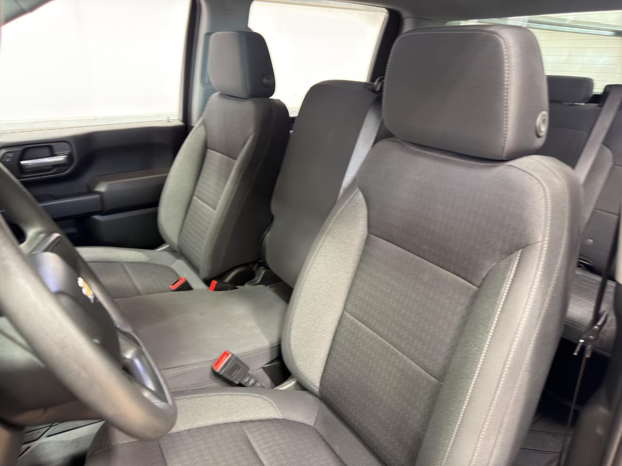 Chevrolet Silverado 2500HD 4WD Crew Cab 159" Custom 2023