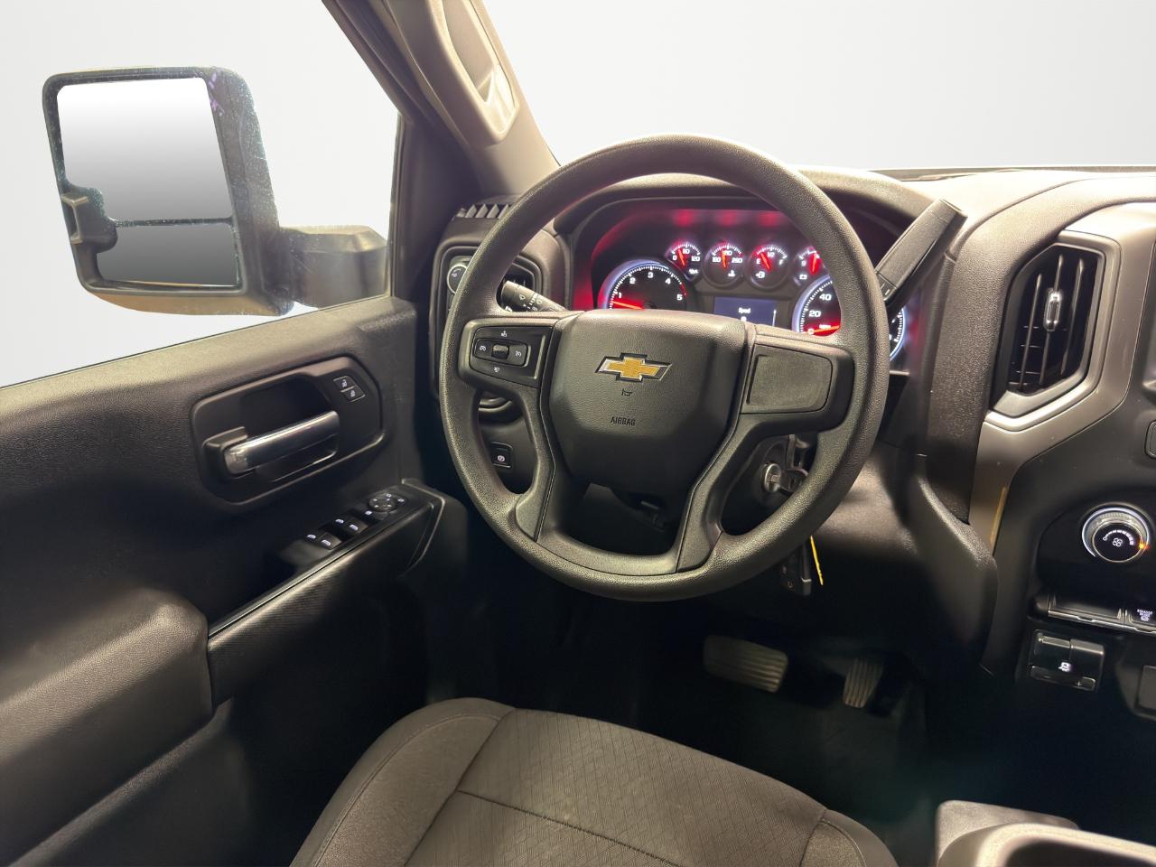Chevrolet Silverado 2500HD 4WD Crew Cab 159" Custom 2023