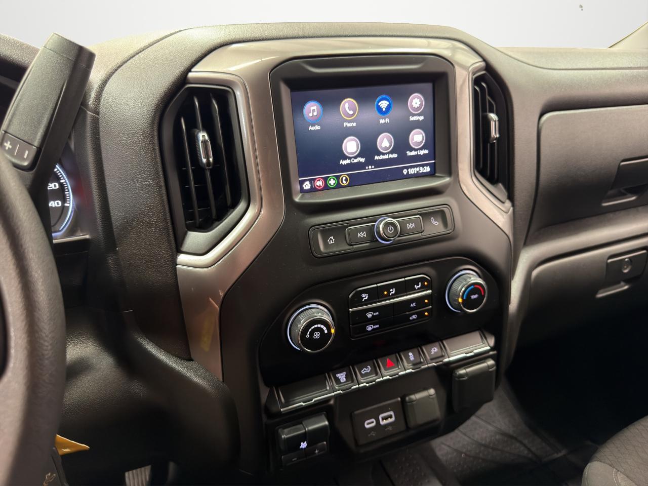 Chevrolet Silverado 2500HD 4WD Crew Cab 159" Custom 2023