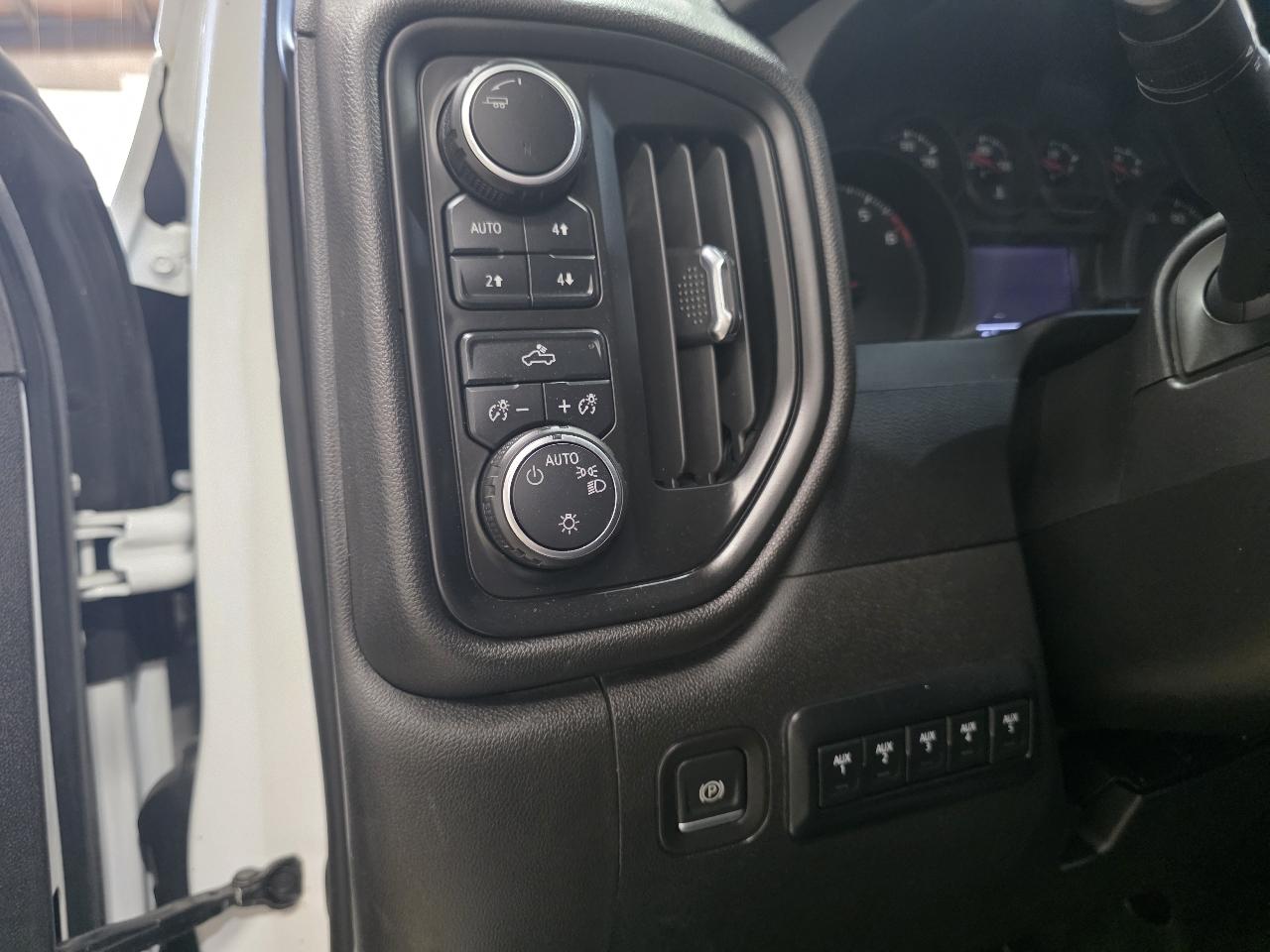 Chevrolet Silverado 2500HD 4WD Crew Cab 159" Work Truck 2023