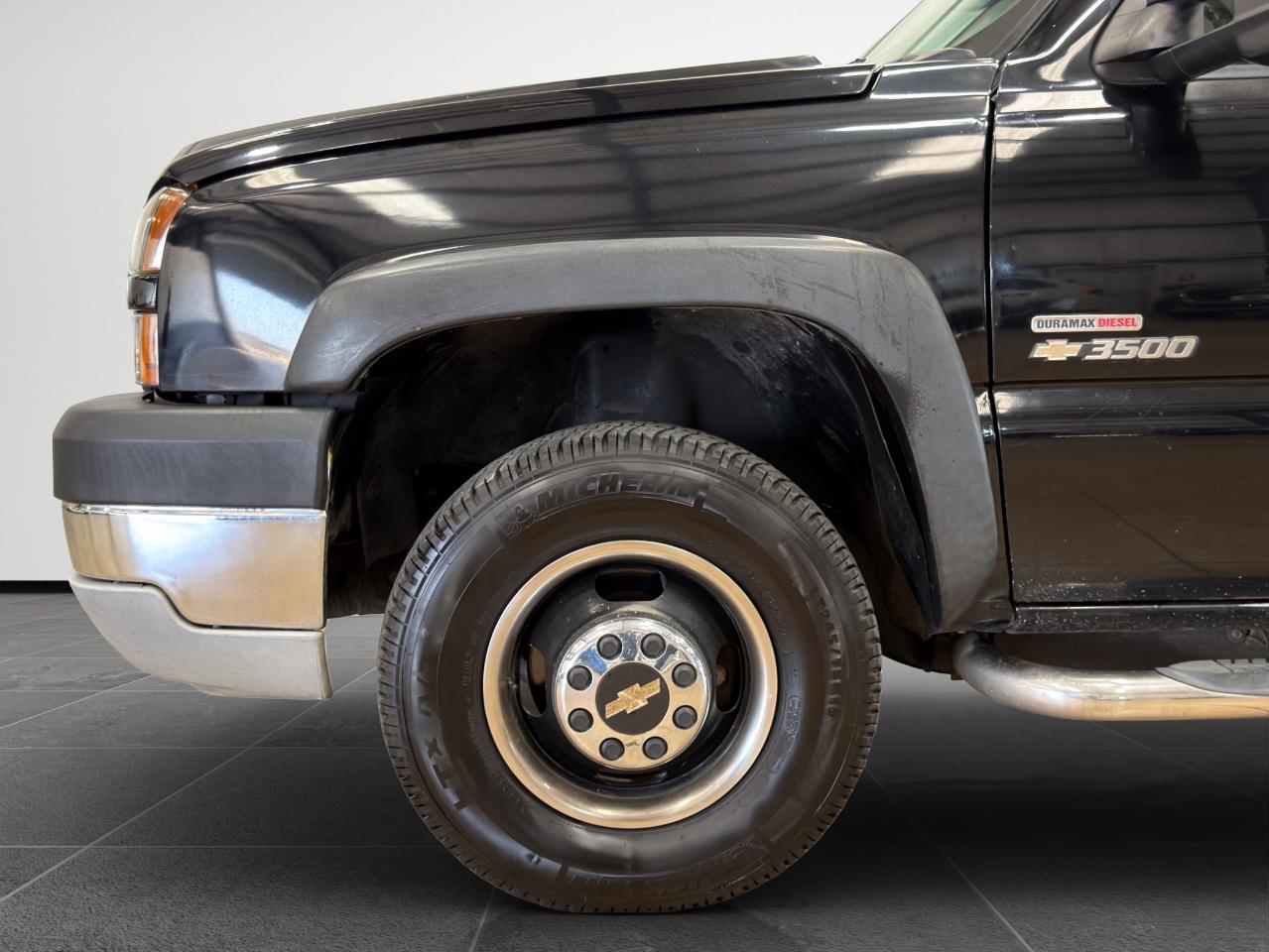 Chevrolet Silverado 3500 Crew Cab 167" WB 4WD DRW LT 2005
