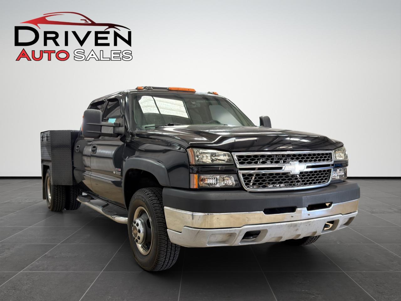Chevrolet Silverado 3500 Crew Cab 167" WB 4WD DRW LT 2005