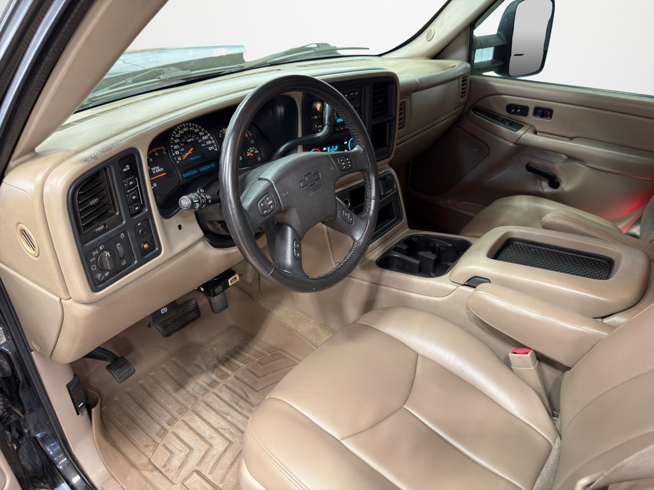 Chevrolet Silverado 3500 Crew Cab 167" WB 4WD DRW LT 2005