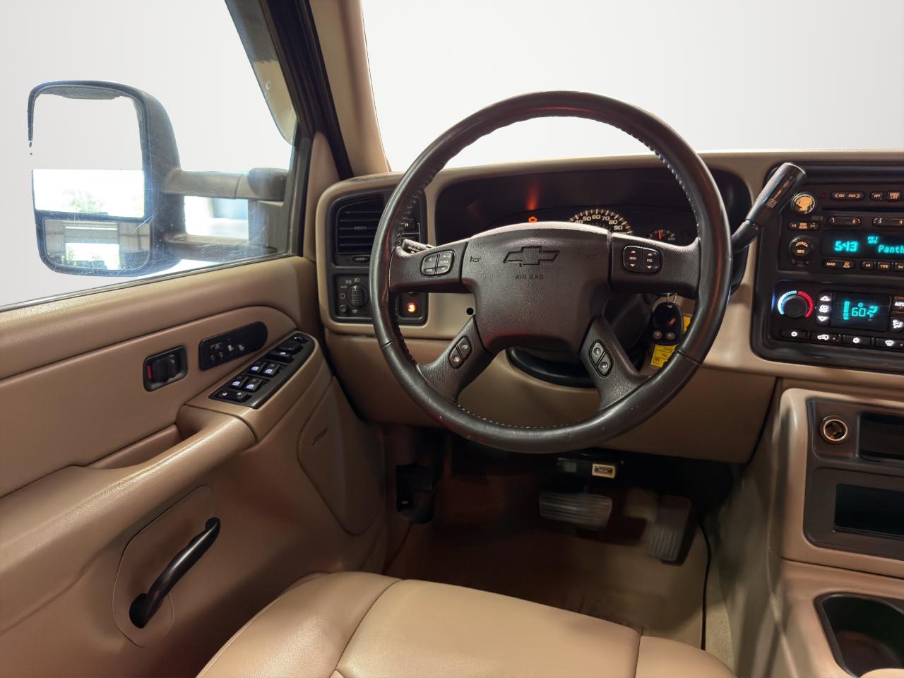 Chevrolet Silverado 3500 Crew Cab 167" WB 4WD DRW LT 2005