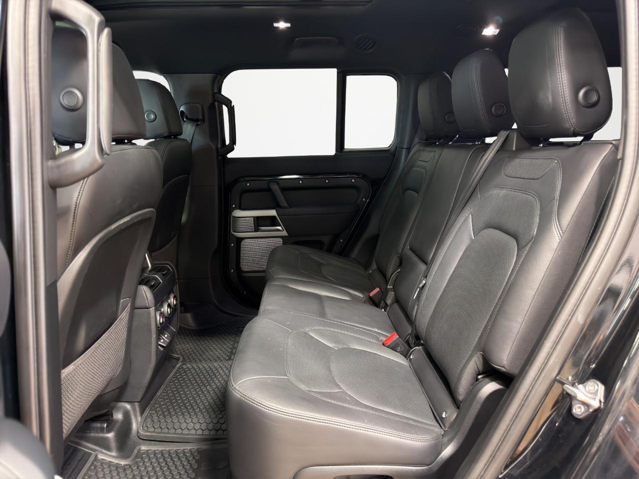 Land Rover Defender 130 SE AWD 2023