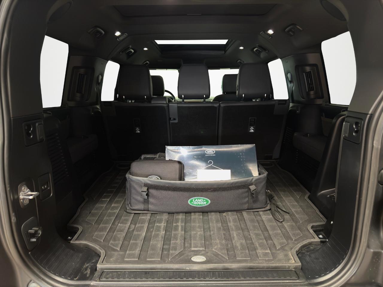 Land Rover Defender 130 SE AWD 2023