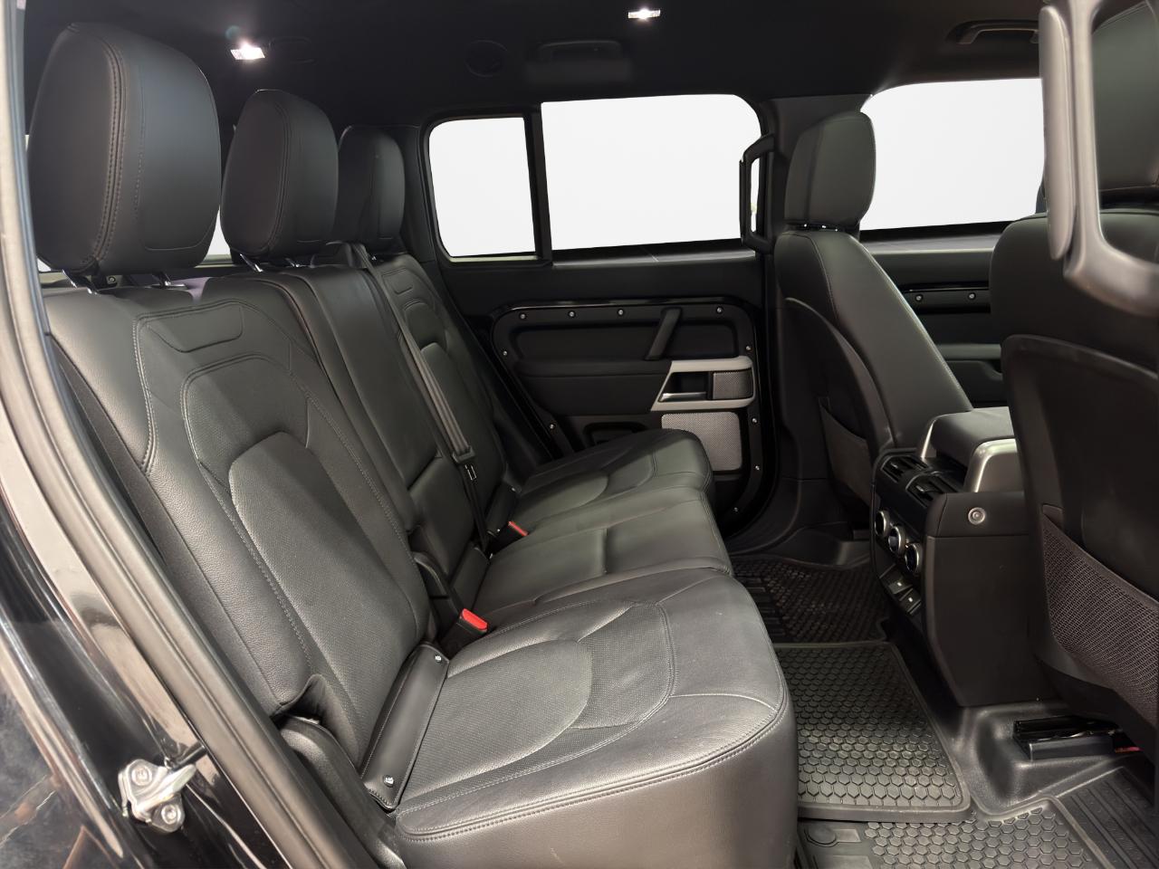Land Rover Defender 130 SE AWD 2023