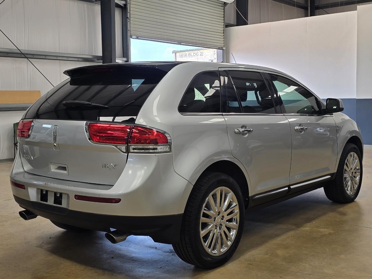 Lincoln MKX FWD 4dr 2011