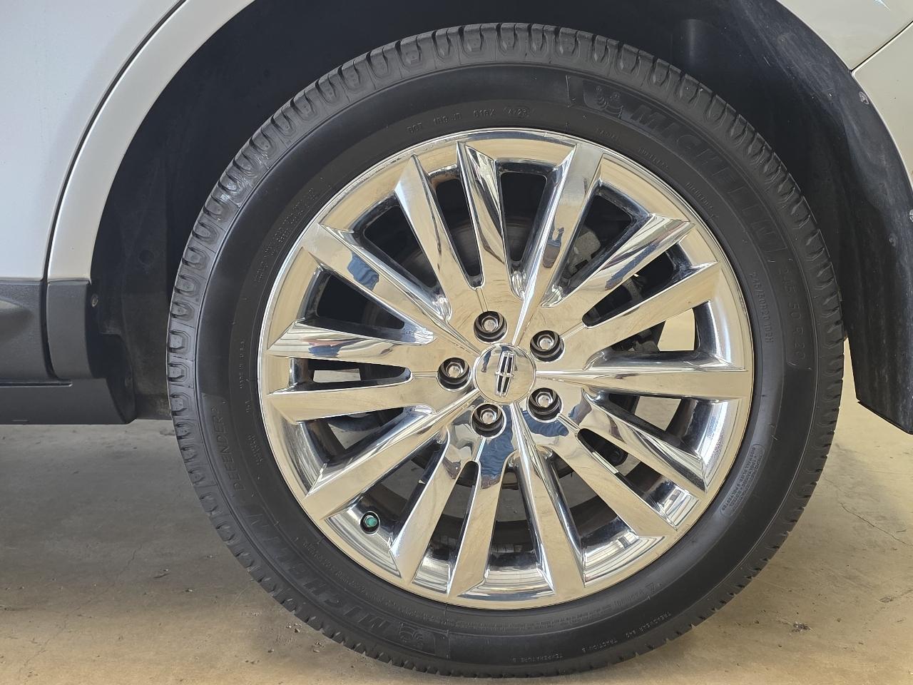 Lincoln MKX FWD 4dr 2011