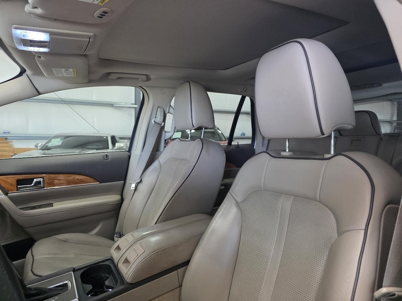 Lincoln MKX FWD 4dr 2011