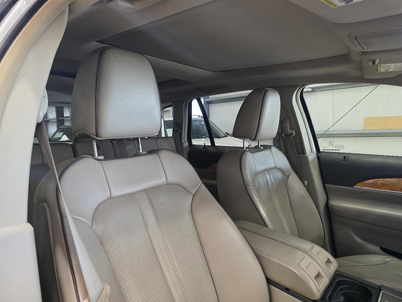 Lincoln MKX FWD 4dr 2011