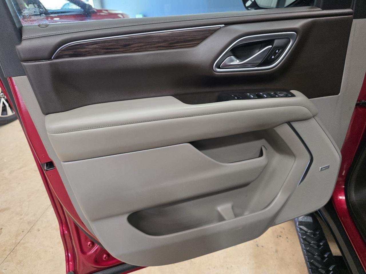 Chevrolet Suburban 4WD 4dr Z71 2021
