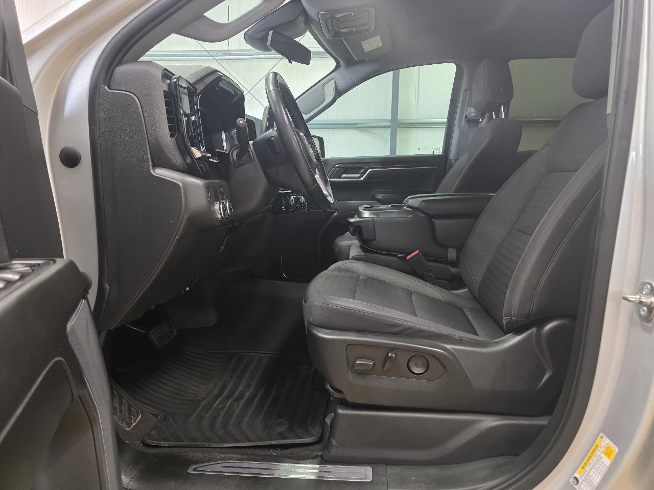 GMC Sierra 1500 2WD Crew Cab 147" Elevation 2022