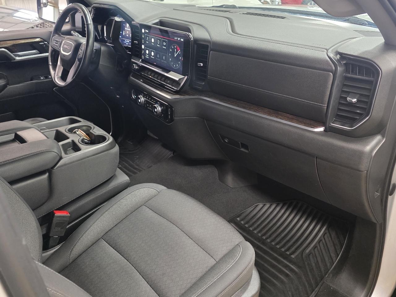 GMC Sierra 1500 2WD Crew Cab 147" Elevation 2022