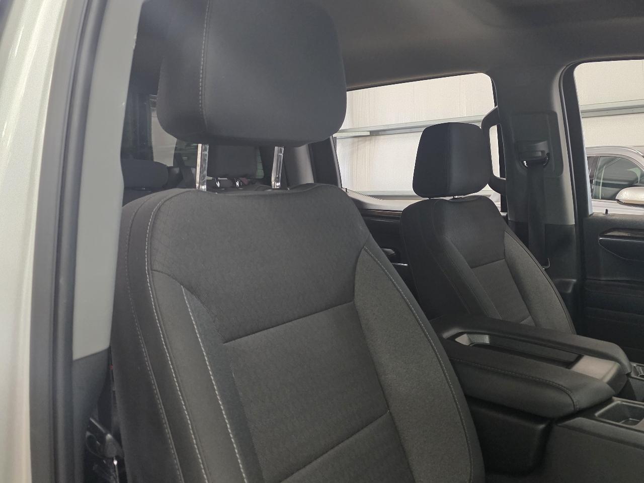 GMC Sierra 1500 2WD Crew Cab 147" Elevation 2022