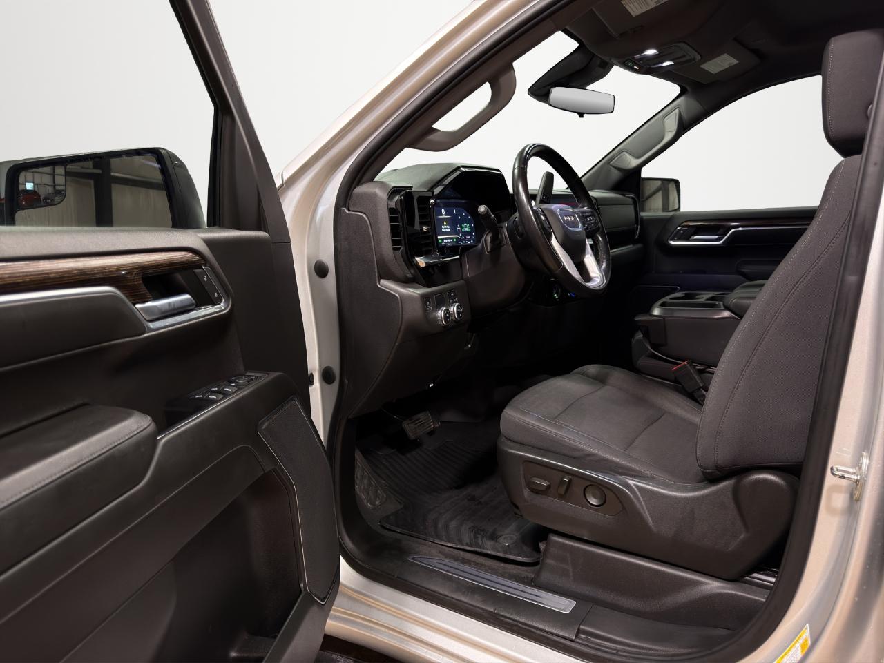 GMC Sierra 1500 2WD Crew Cab 147" Elevation 2022