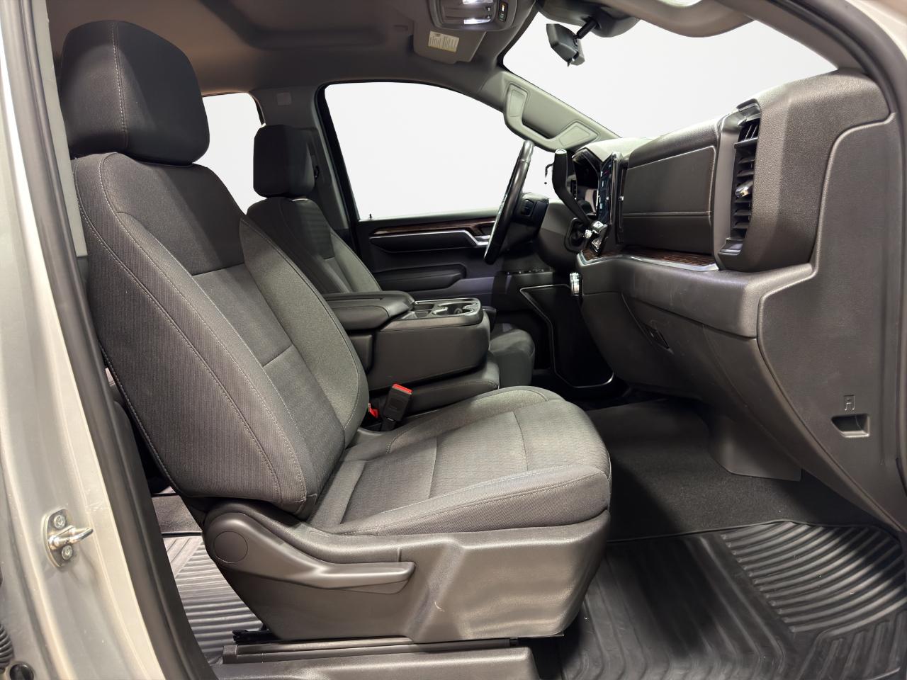 GMC Sierra 1500 2WD Crew Cab 147" Elevation 2022