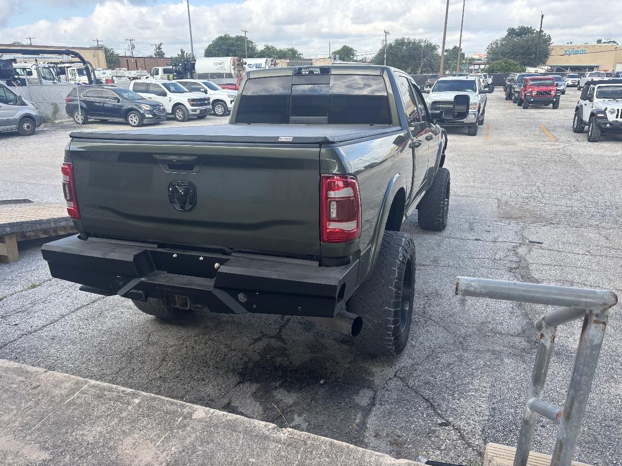 RAM 2500 Laramie 4x4 Crew Cab 6'4" Box 2021
