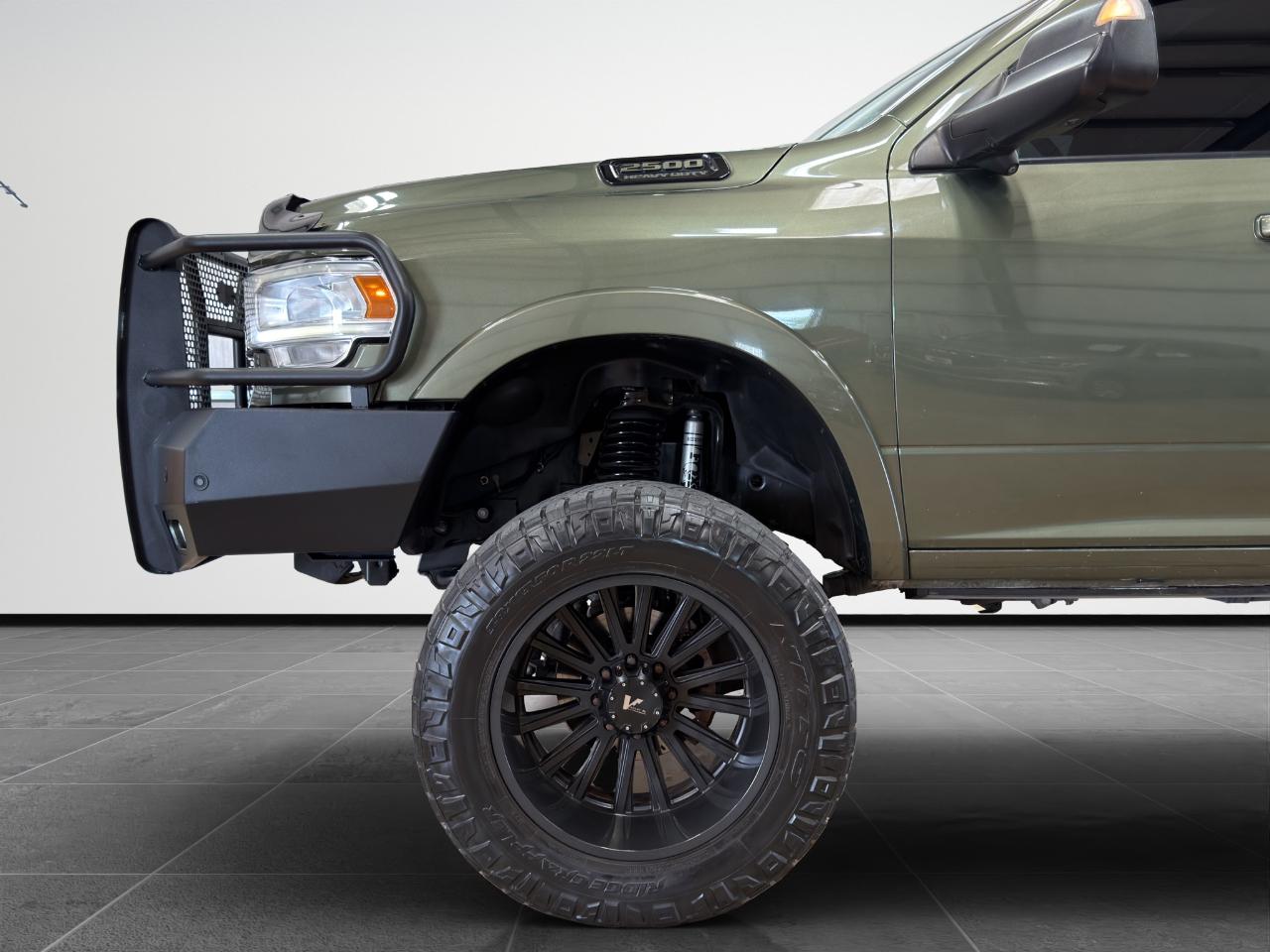 RAM 2500 Laramie 4x4 Crew Cab 6'4" Box 2021