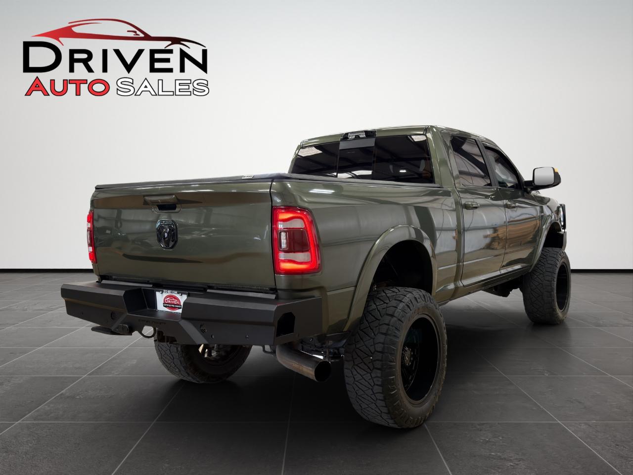 RAM 2500 Laramie 4x4 Crew Cab 6'4" Box 2021